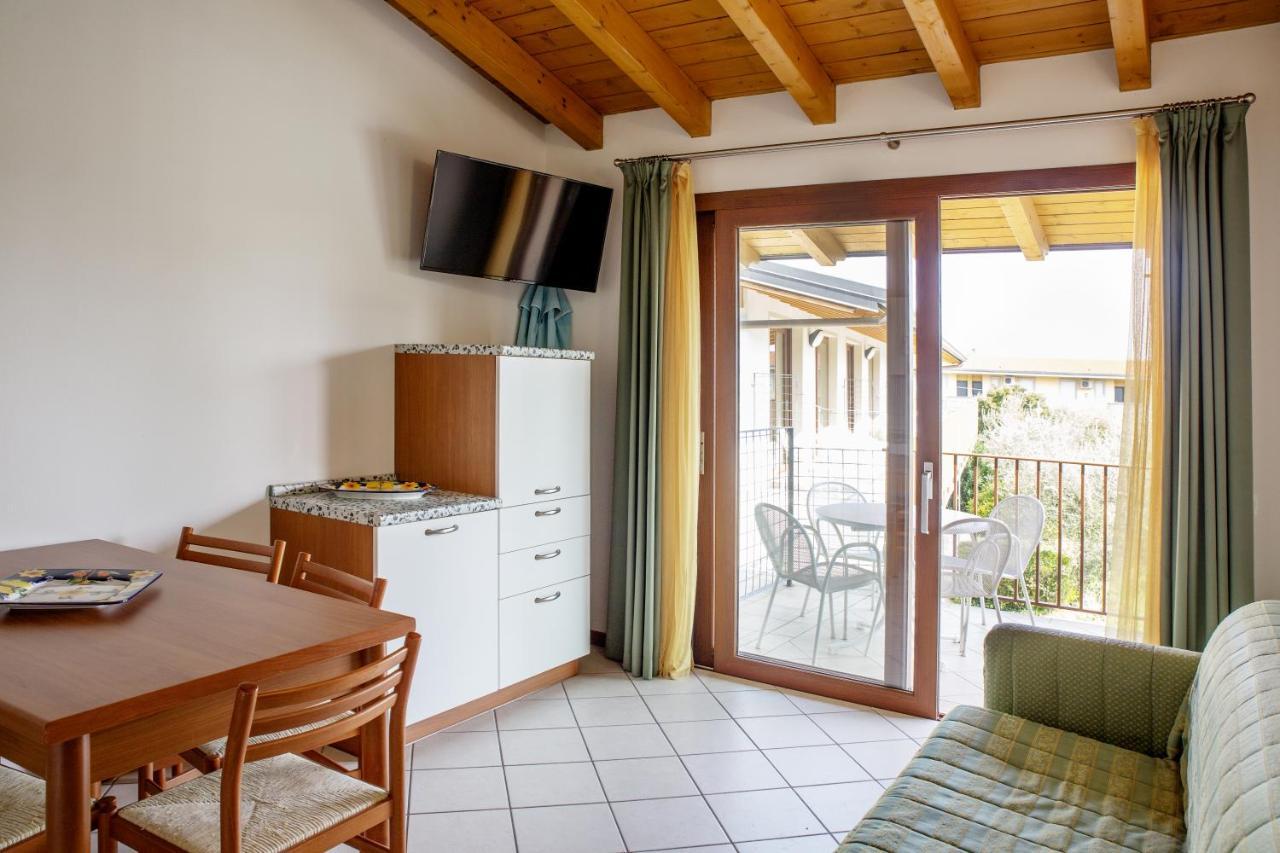 Residence Molino - Holiday Apartments Manerba del Garda Exterior foto