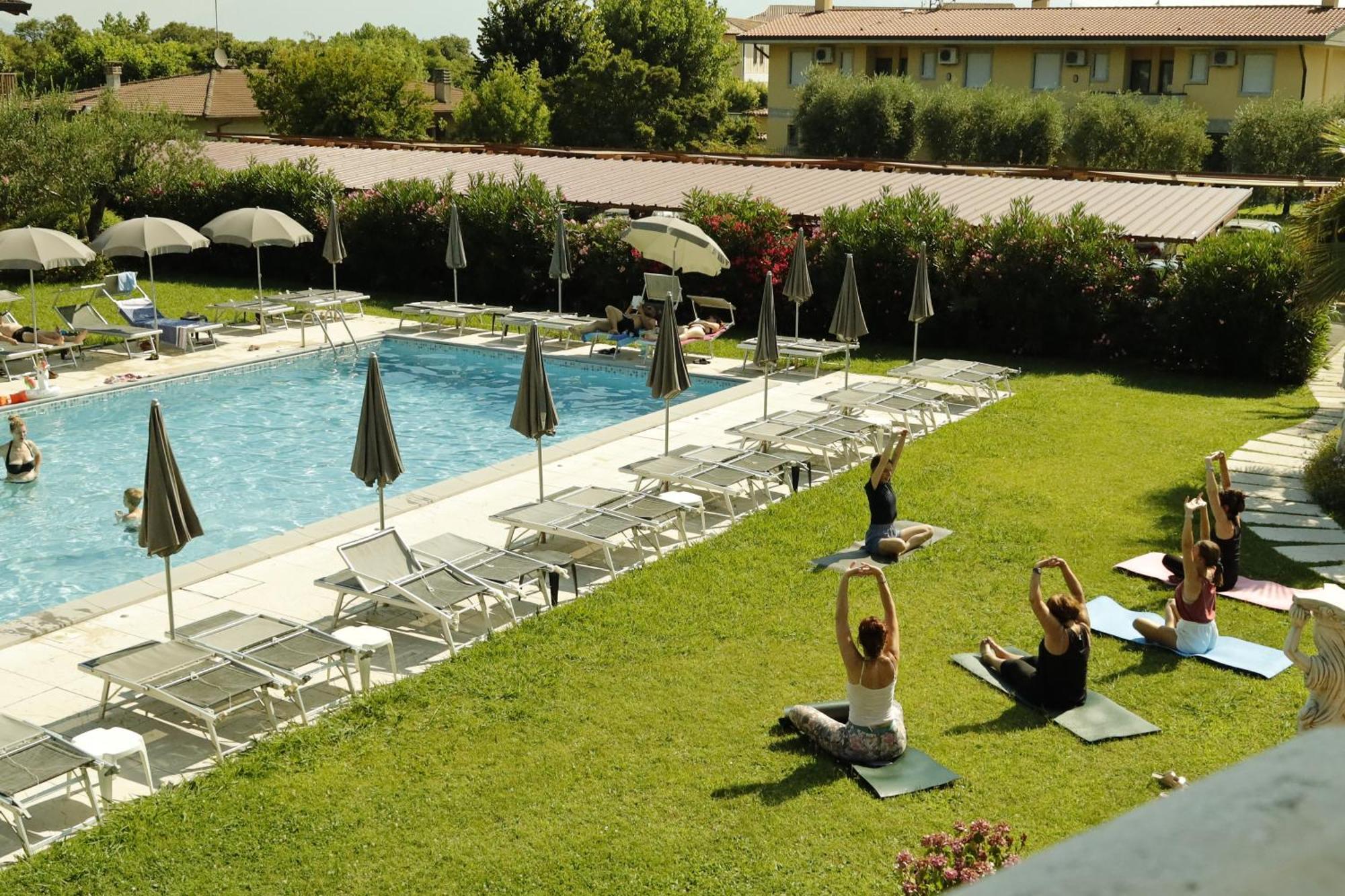 Residence Molino - Holiday Apartments Manerba del Garda Exterior foto